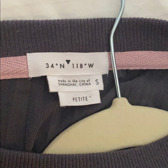 ANTHROPOLOGIE - Never worn velvet crush sweatshirt - Picture 4 of 4